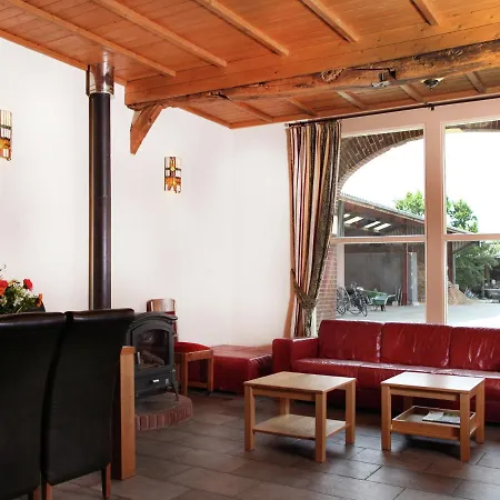 בית נופש Cozy Farmhouse In With Forest Nearby *